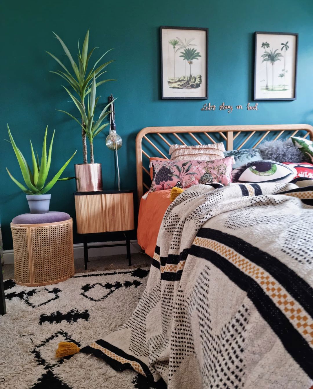 10 Teal Bedroom Ideas